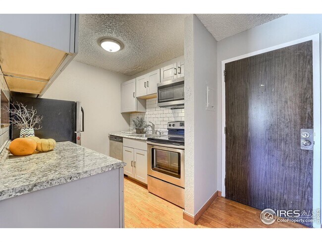 Kitchen - 3035 Oneal Pkwy