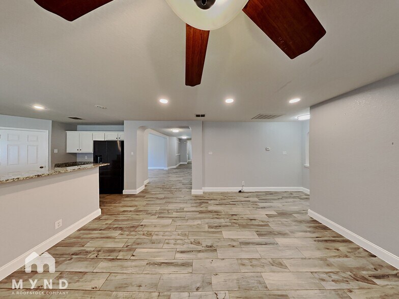 Building Photo - 7119 Capricorn Way