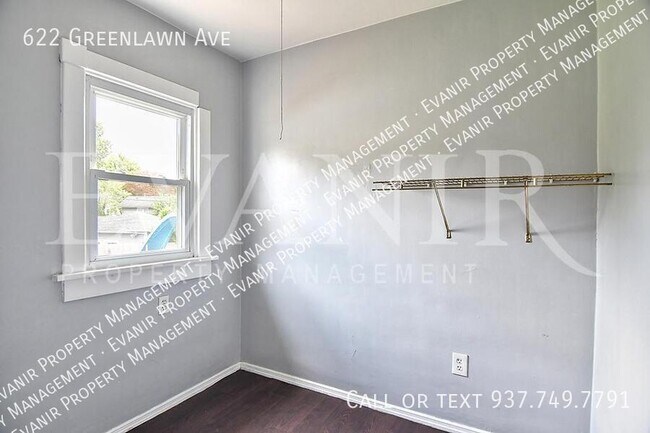 Building Photo - 622 Greenlawn Ave