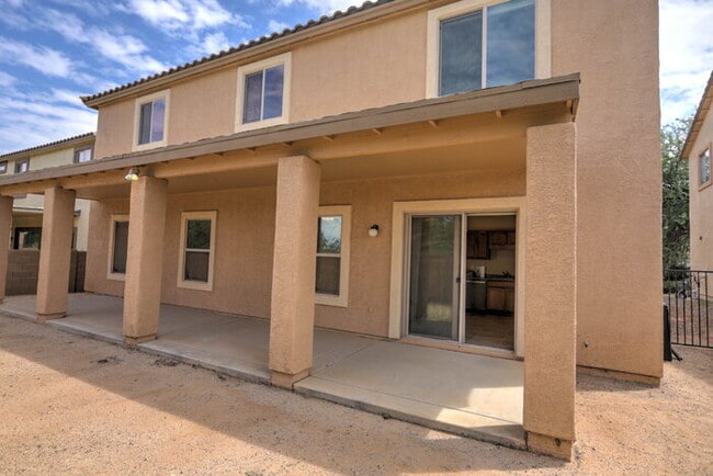 Building Photo - Rancho Sahuarita 5-Bed with 3.5 Baths 3187 Sq Ft