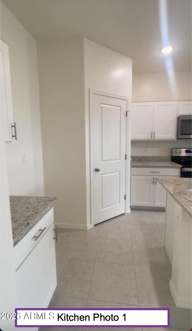 Building Photo - 16663 W Christy Dr