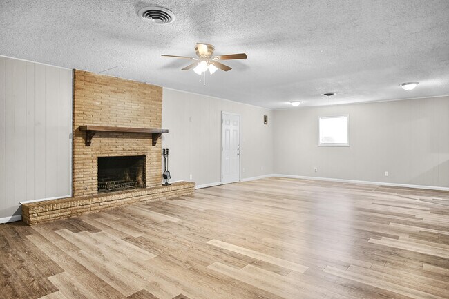 Building Photo - 4309 42nd St