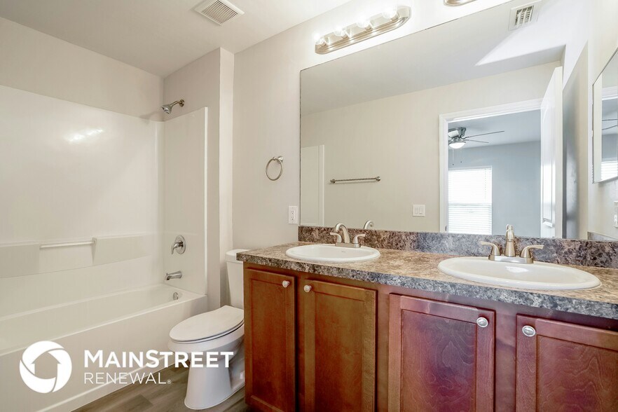 Building Photo - 2043 NW 1st St