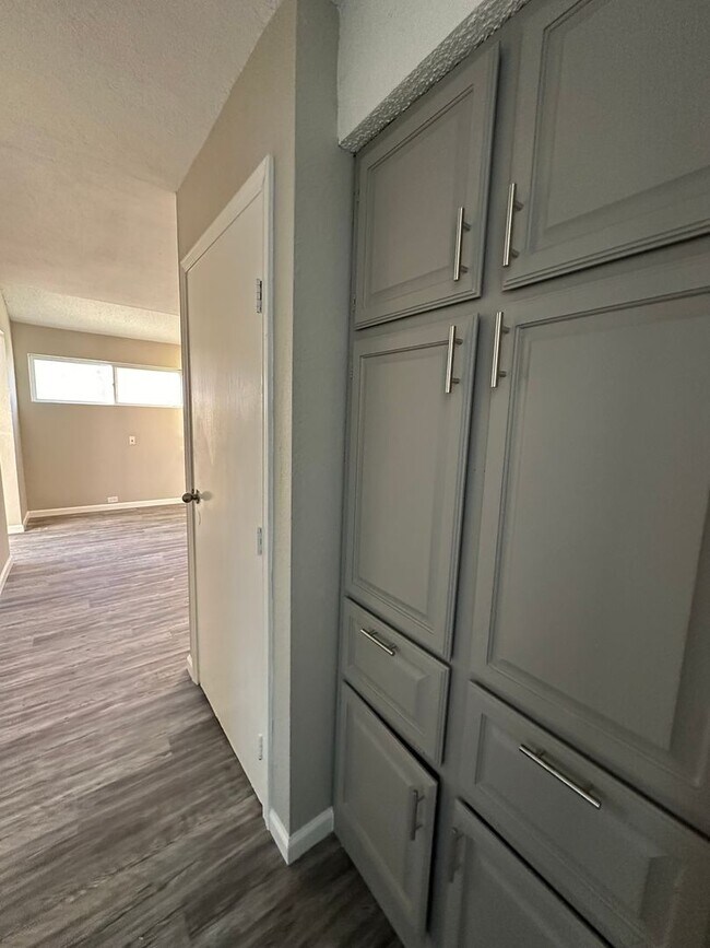 Building Photo - Ernest Properties 2 (295 Mooring Cir)