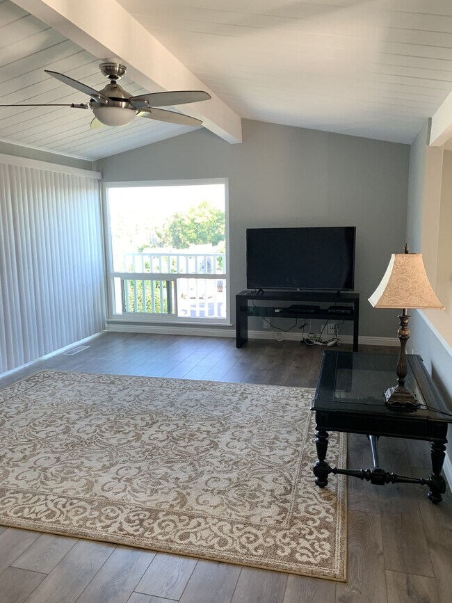 Building Photo - 5555 Morro Way