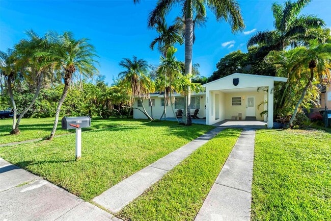 Building Photo - 230 NE 2nd Pl