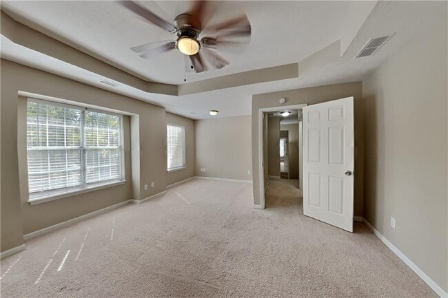 Building Photo - 5855 Shadewater Dr