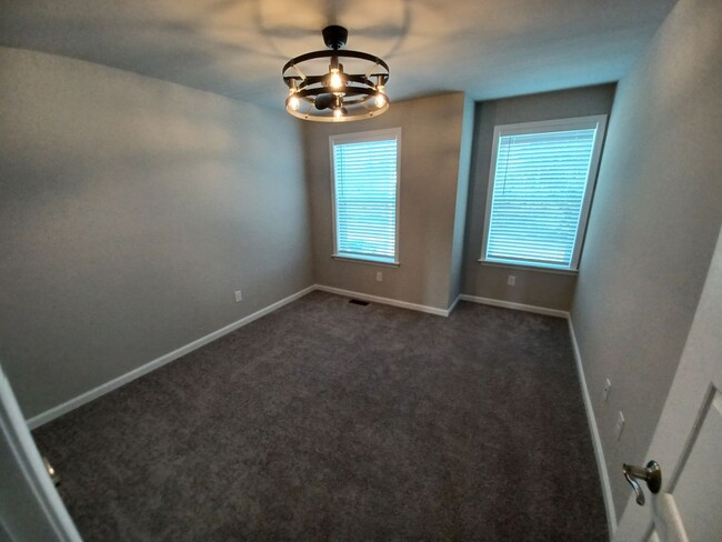 Building Photo - 71 Becker Dr