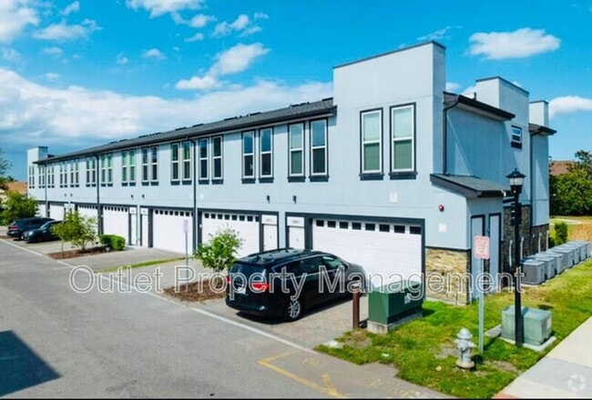 Building Photo - 1670 Houston St