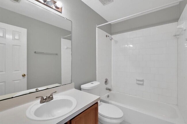 Building Photo - 635 Cypresswood Trce