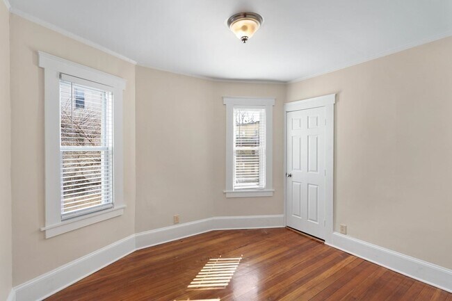 Building Photo - 51 Alpha Rd