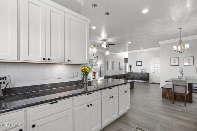 Building Photo - 2332 Tierra Delmonte Dr