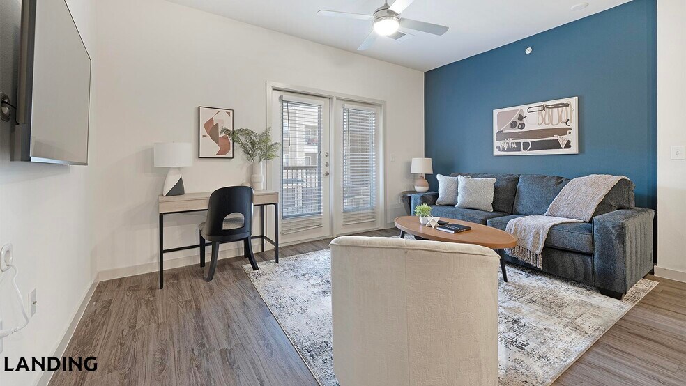 Building Photo - 2825 Main St