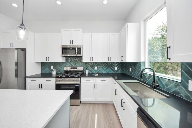 Building Photo - 5303 Kindred Gdn Ln