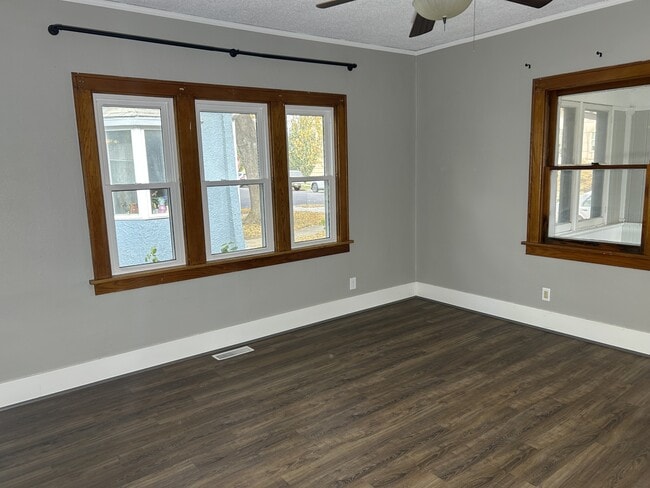 Building Photo - 1203 S West Ave