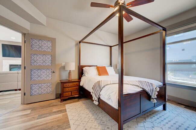 Building Photo - 2338 Gallatin Green Blvd