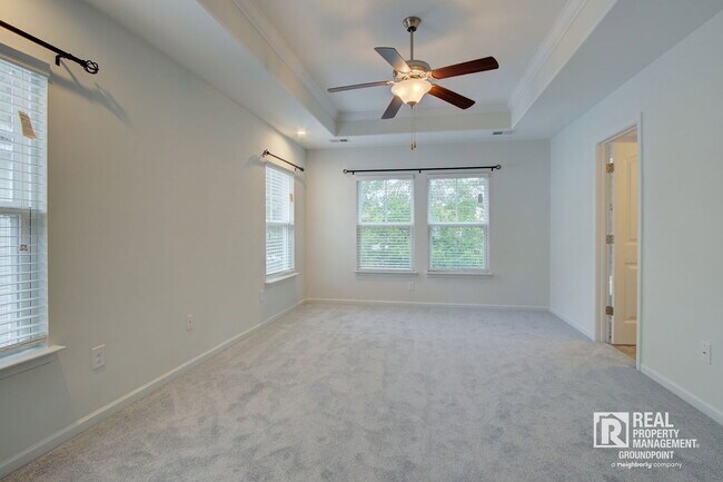 Building Photo - 221 S Lamplighter Ln