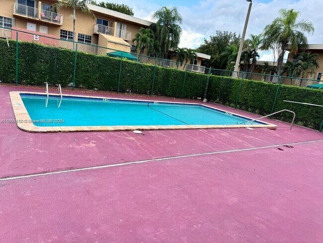 Building Photo - 7510 SW 152nd Ave