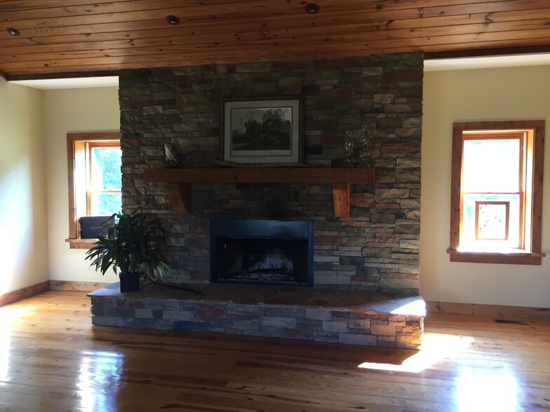 Building Photo - 138 Davis Farms Rd