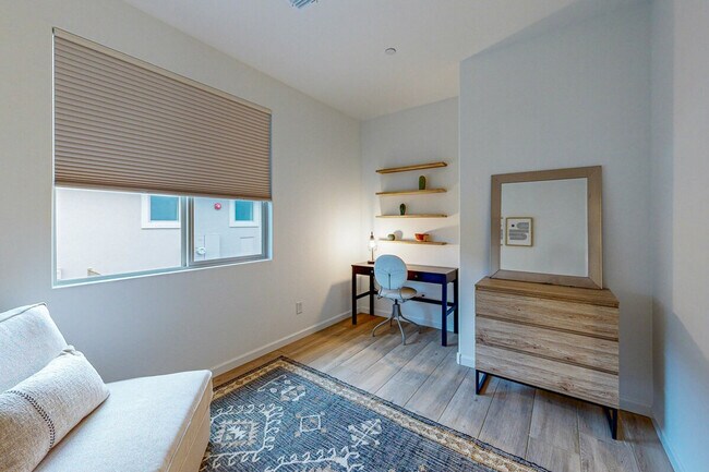 Building Photo - 18328 E Spring Valley Ct