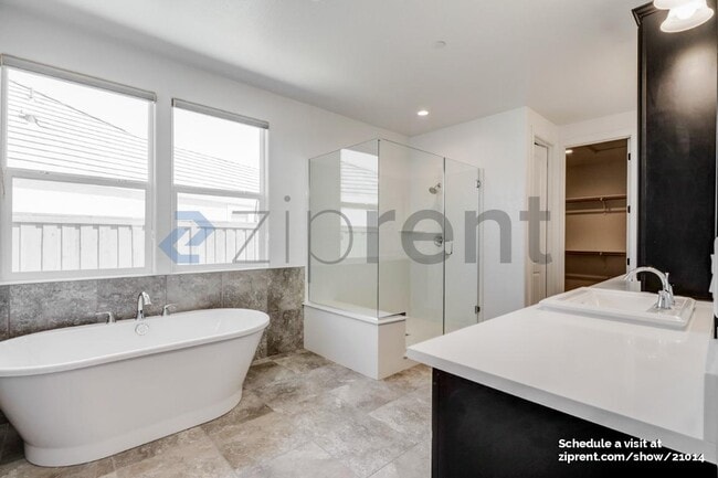 Building Photo - 2771 Rio Grande Dr