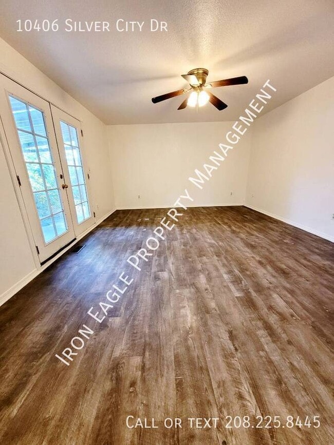 Building Photo - 10406 Silver City Dr