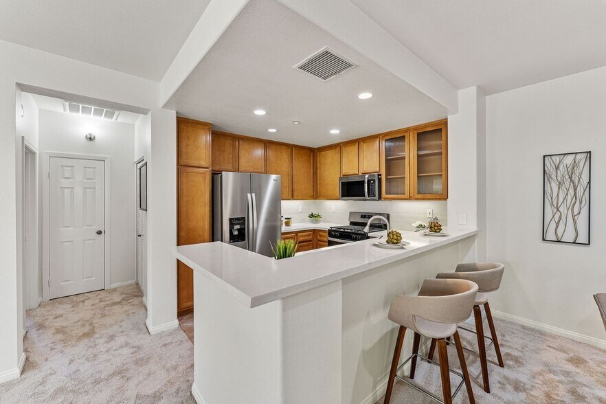 Building Photo - 259 Dewdrop