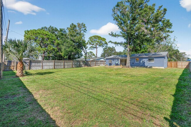 Building Photo - Fully Remodeled 3BR Home with Large Fenced Yard & New Deck