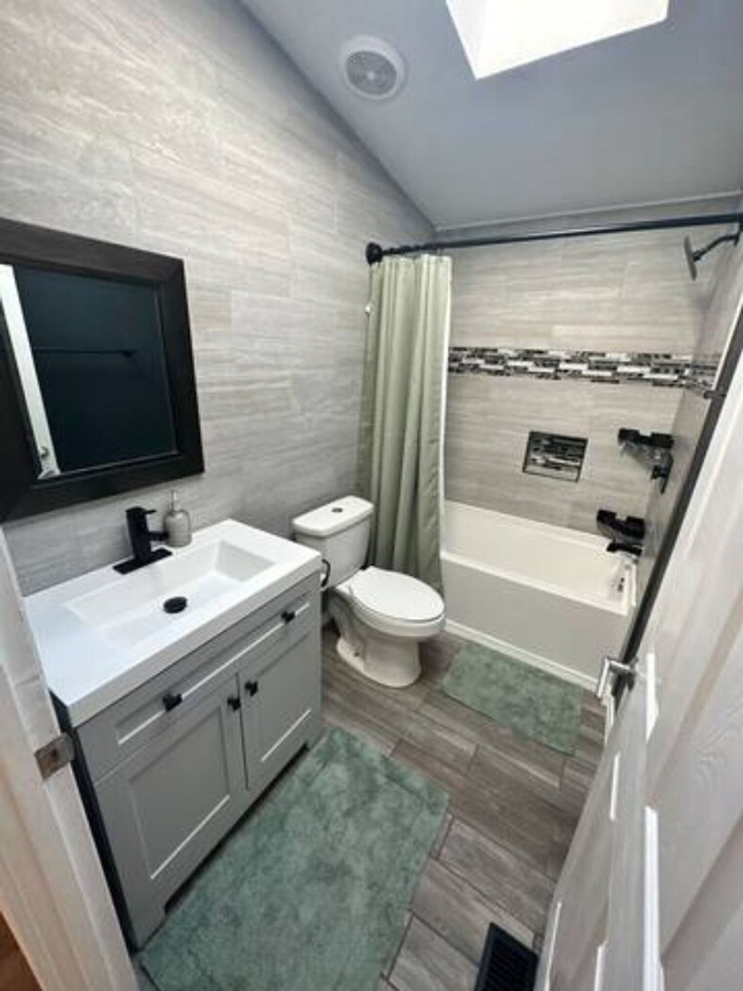 Building Photo - 6554 OR-238