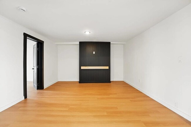 Building Photo - 608 Palisade Ave