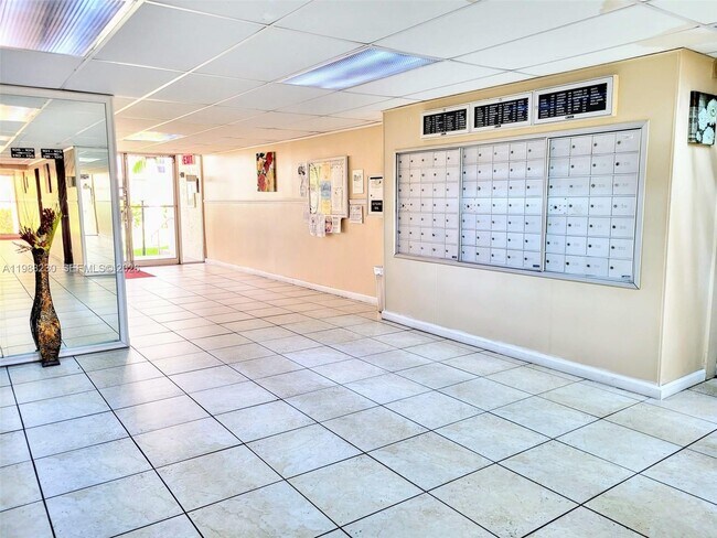 Building Photo - 601 Three Islands Boulevard