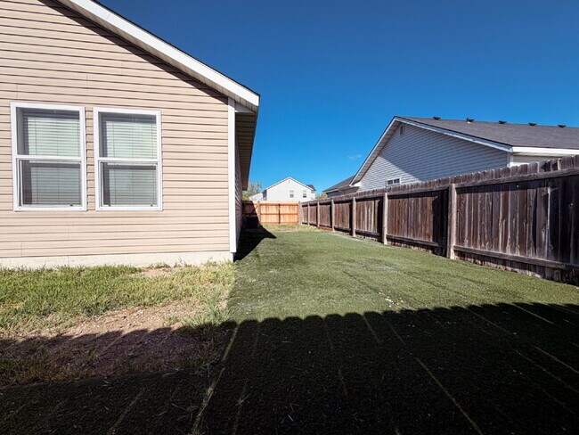 Building Photo - 4 Bed / 2 Bath Home for Rent in Caldwell – 1,886 Sq Ft