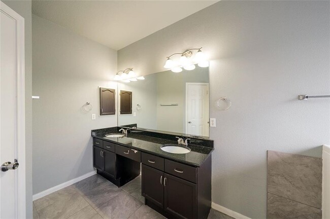 Building Photo - 11345 Avering Ln