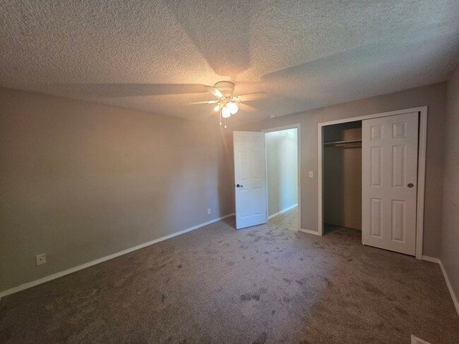 Building Photo - 7113 W Arrowhead Ave
