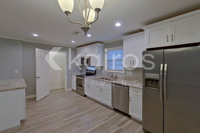 Building Photo - 162 Eastwood Ln