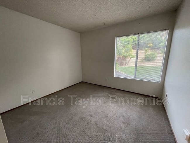 Building Photo - 13237 Sundance Ave