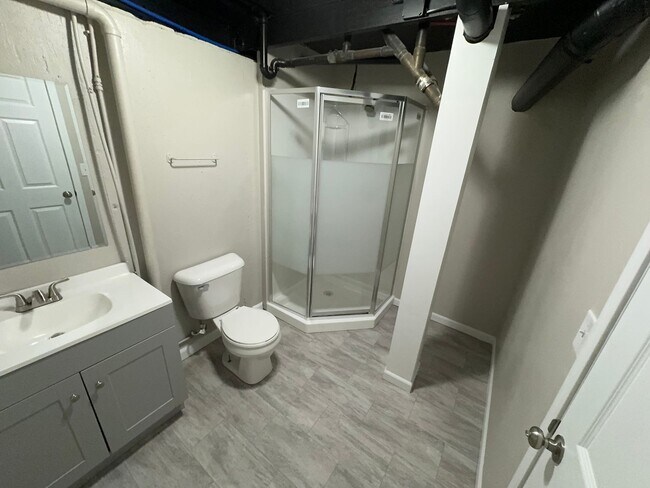 Building Photo - Stunning 2-Bed, 2-Bath Home with Oversized Garage!