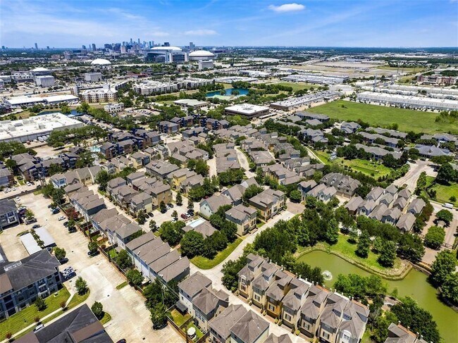 Building Photo - 9103 Harbor Hills Dr