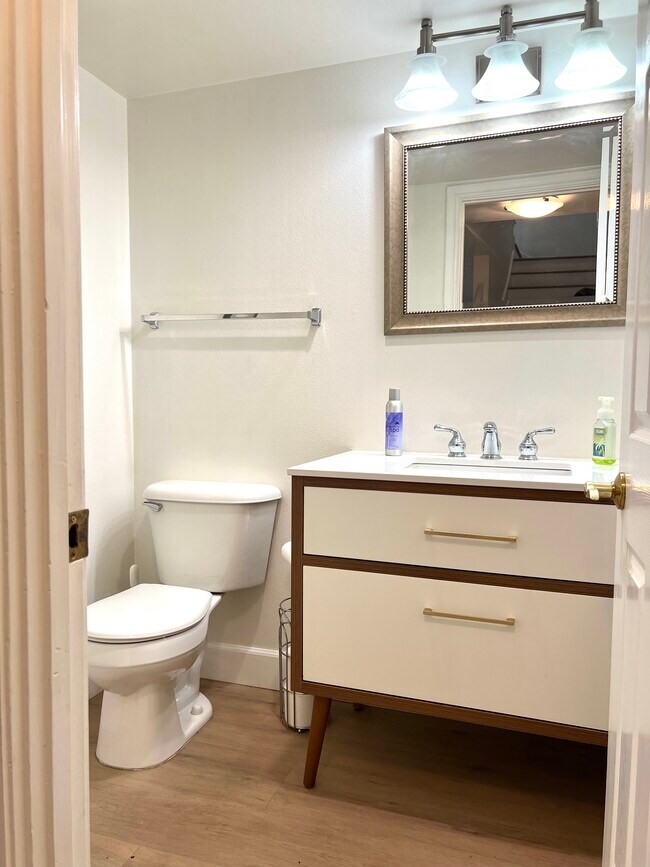 Half Bathroom - 6242 Nita Ave