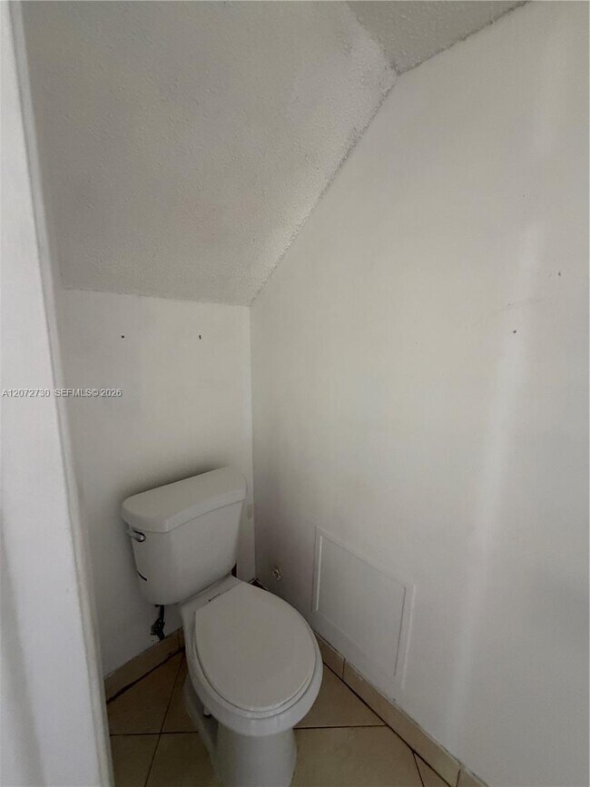 Building Photo - 14902 SW 82nd Ln