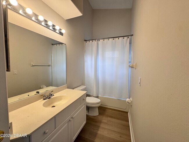 Building Photo - 1419 Coconut Palm Cir