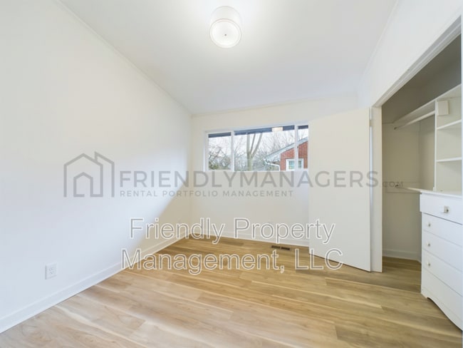 Building Photo - 304 Hobson St