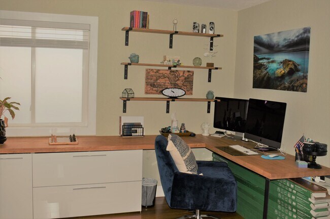 Building Photo - 1817 Tyler Ave