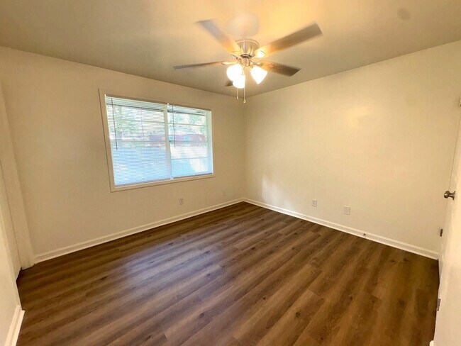 Building Photo - 4323 Ansley Ave