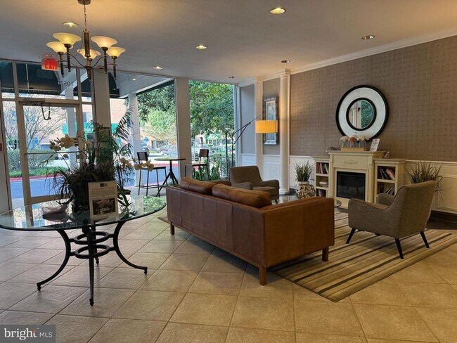 Building Photo - 10570 Main St