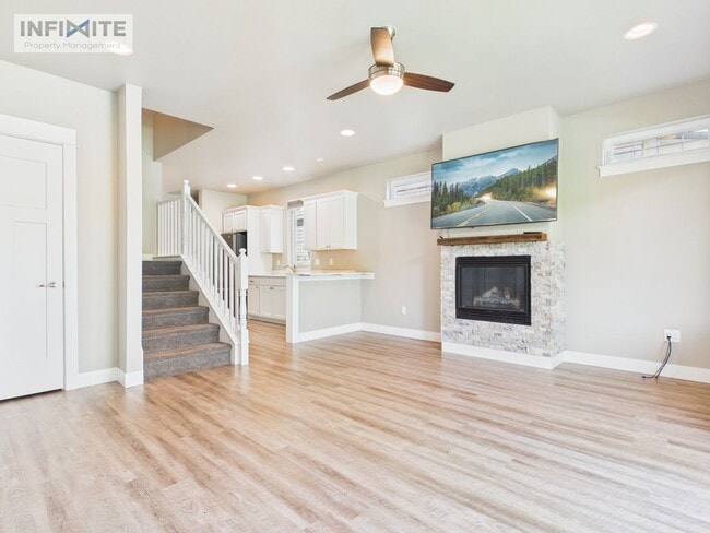 Building Photo - 3083 Lori Ln