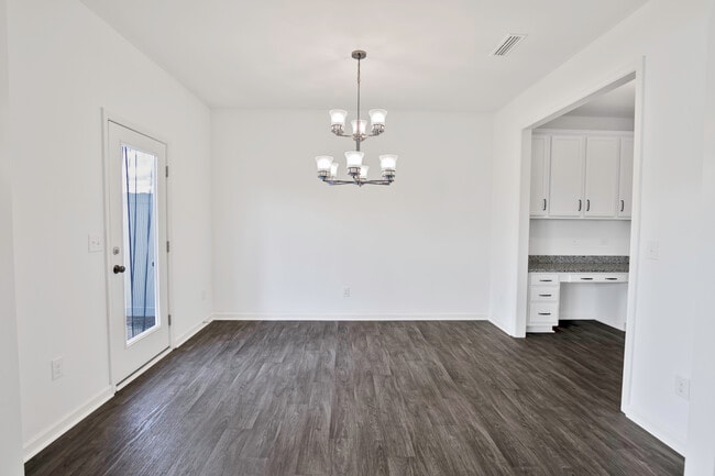 Building Photo - 7446 Hartsfield Dr