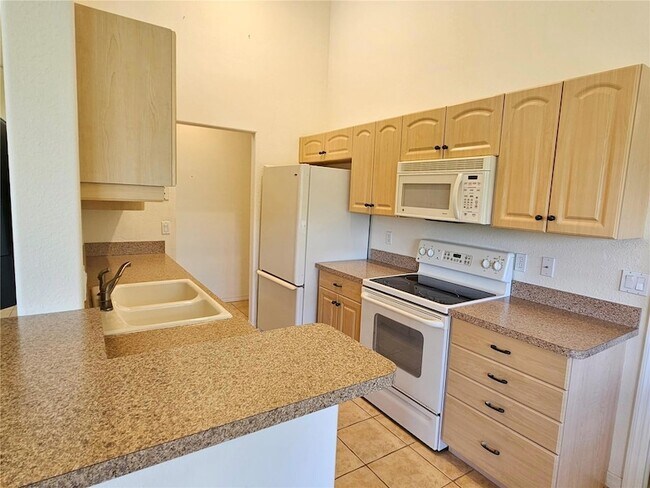Building Photo - 904 Casa Del Lago Way