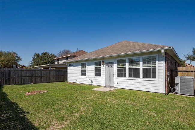 Building Photo - 5906 Yaupon Ridge Dr