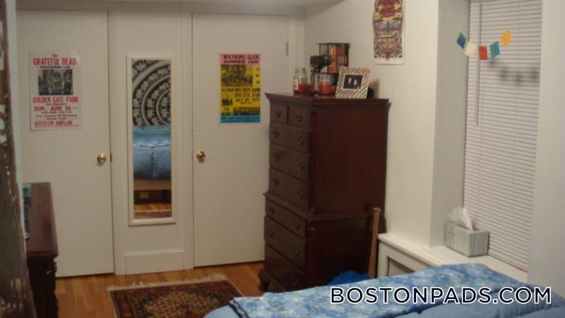 Building Photo - 45 Westland Ave